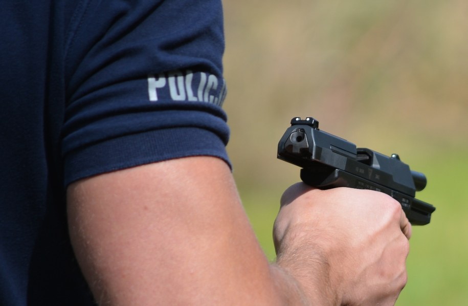 Policjant z Gostynina z zarzutem znęcania się nad rodziną