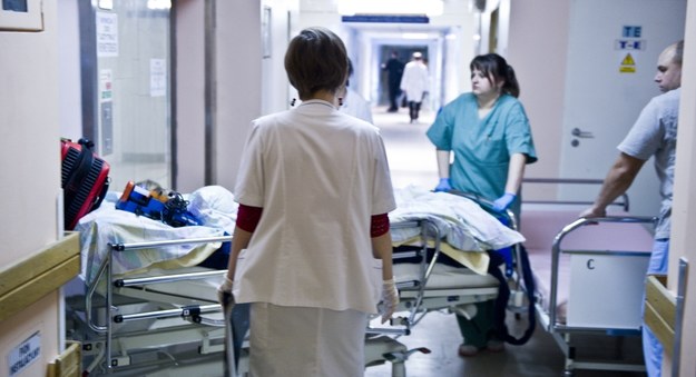 ​Pierwsze wyroki w sprawie podwyżek dla pielęgniarek. "Możemy zmieniać szpitale"