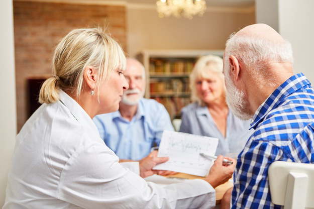 Jak zdrowo żyć? Wykłady dla seniorów w Dworku Białoprądnickim