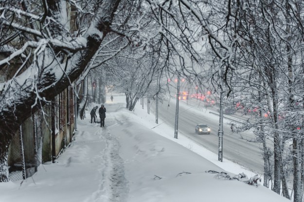 Zima powraca. Strefa opadów śniegu przejdzie przez cały kraj