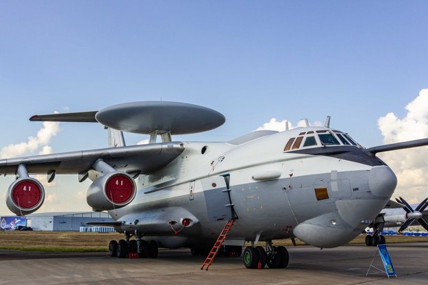 Rosyjski samolot A-50 w remoncie. Uszkodzili go partyzanci na Białorusi