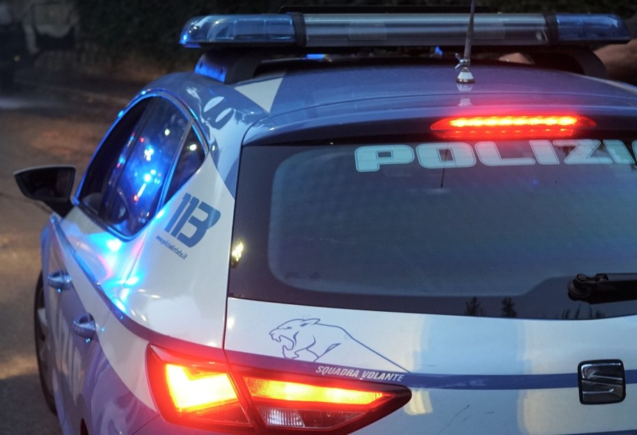 Sześć osób ugodzonych nożami podczas napaści w Mediolanie