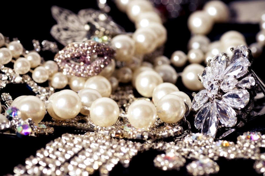 Kradzież biżuterii wartej milion euro. Jest śledztwo prokuratury