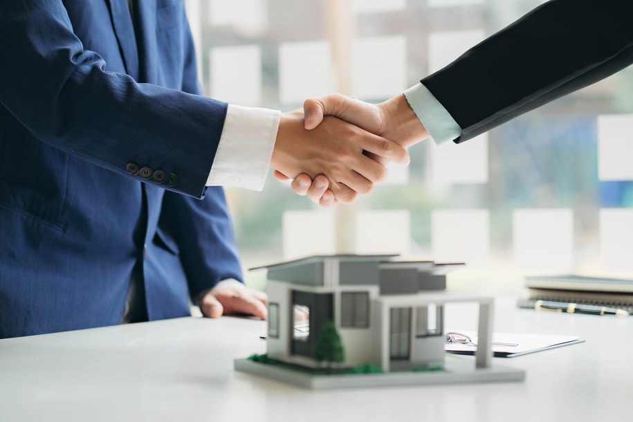 CBA zatrzymało 17 osób. Oszustwa finansowe na 200 mln złotych