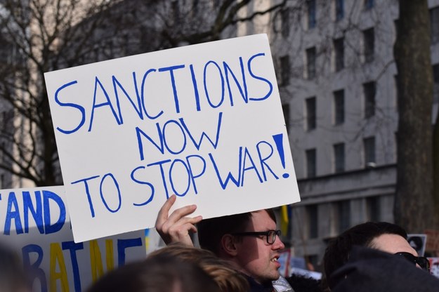 Sankcje na Rosję. Rada UE przyjęła 11. pakiet