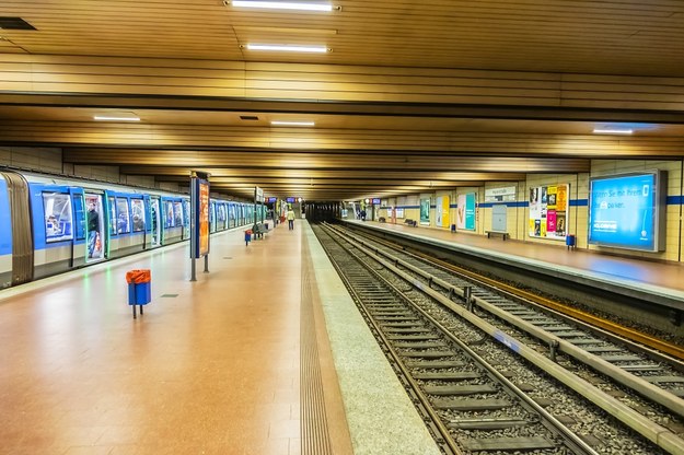 "Bild": 18-latek z Polski zgwałcony na stacji metra w Monachium