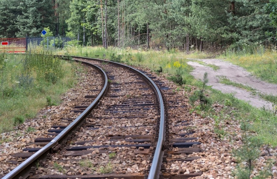 Pociąg z Białegostoku zatrzymany. Wykolejenie zespołu trakcyjnego