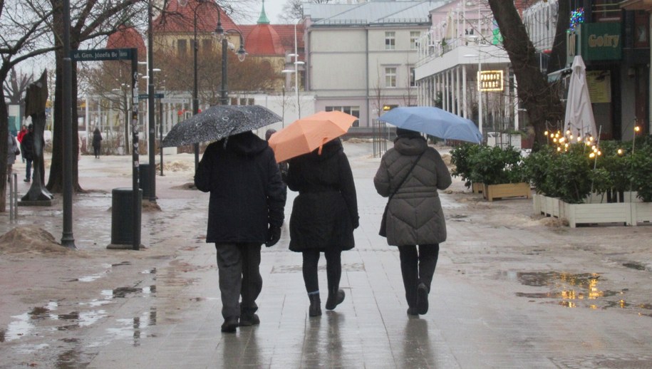 Deszcz i nawet 13 stopni. Prognoza pogody na nowy tydzień