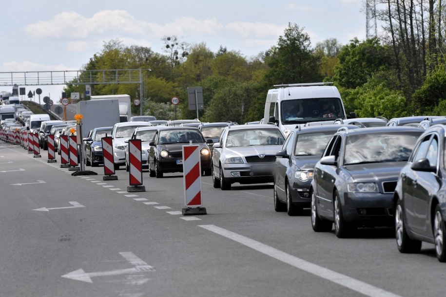 Śmiertelny wypadek w potężnym korku do granicy z Niemcami