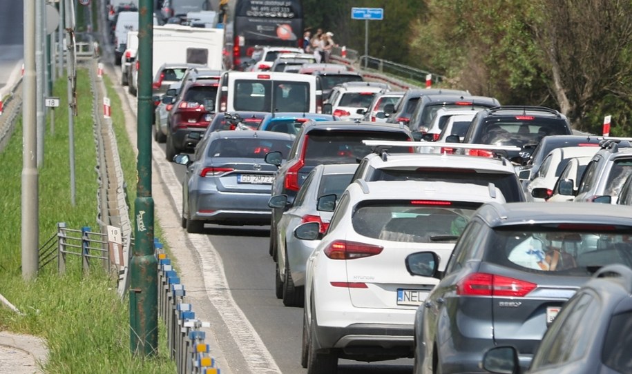 Koparka uszkodziła rurę z gazem przy zakopiance