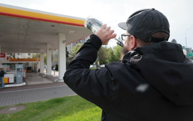 Brzózka: Należy wyeliminować alkohol ze stacji paliw