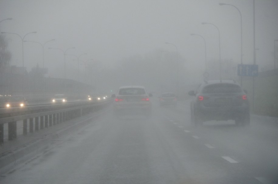 Gołoledź i gęsta mgła. Ostrzeżenie IMGW