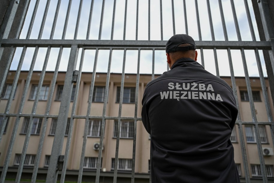 Świadczenia mieszkaniowe dla funkcjonariuszy więziennictwa. Trwają rozmowy z resortem