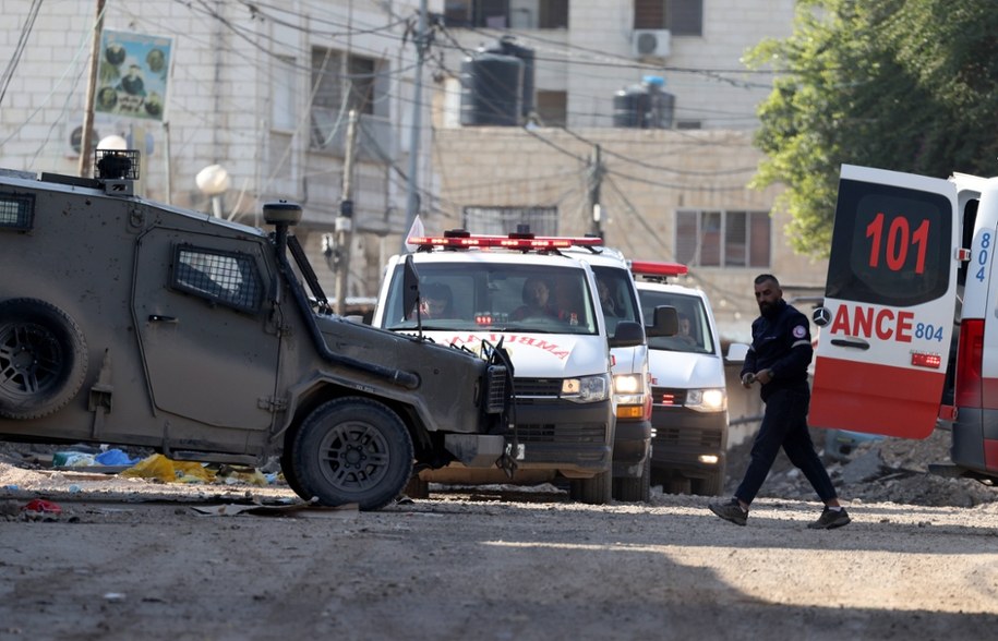 Ostrzał karetki, 15 osób nie żyje. Izrael mówi o "błędzie"