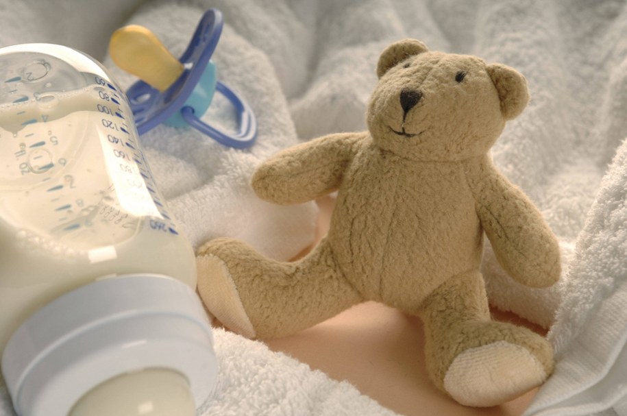 Pijany ojciec skrzywdził półrocznego synka. Sąd wydał wyrok