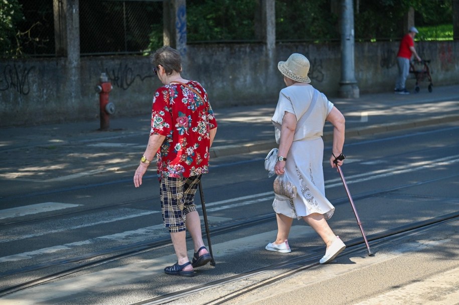 "Czternastki" trafiły do pierwszych emerytów. ZUS podał dane