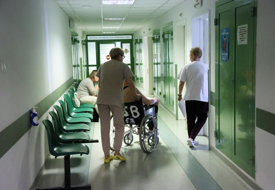 Szpitalom brakuje miliardów. Operacje wykreślane z grafików