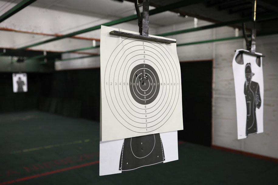 Rewolucja w przepisach o broni? Oto co myślą Polacy!