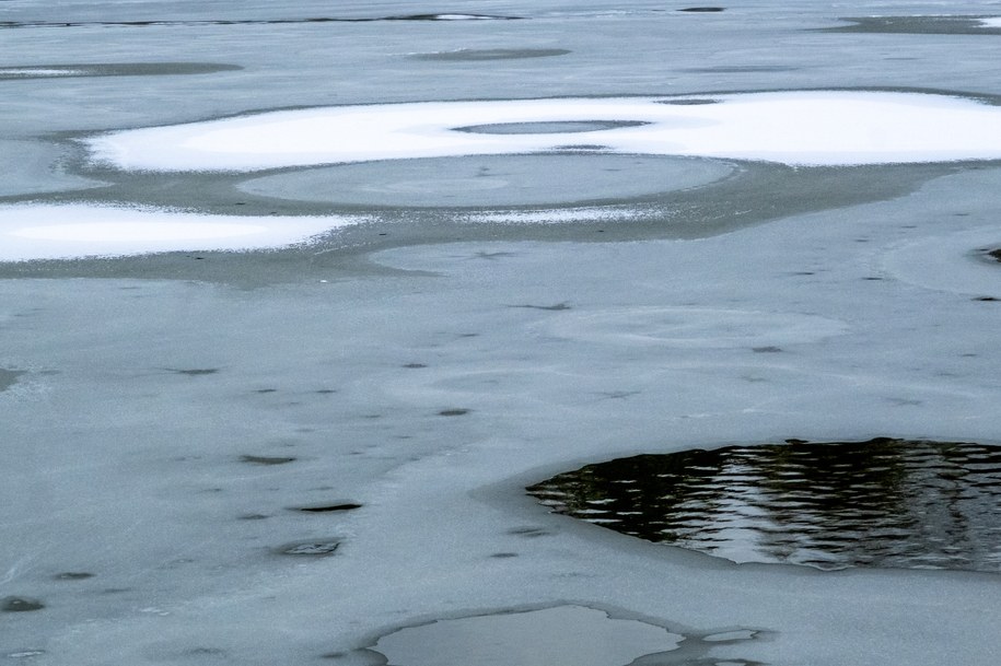 Na stawie załamał się lód. Nowe fakty ws. rodzinnej tragedii pod Poznaniem