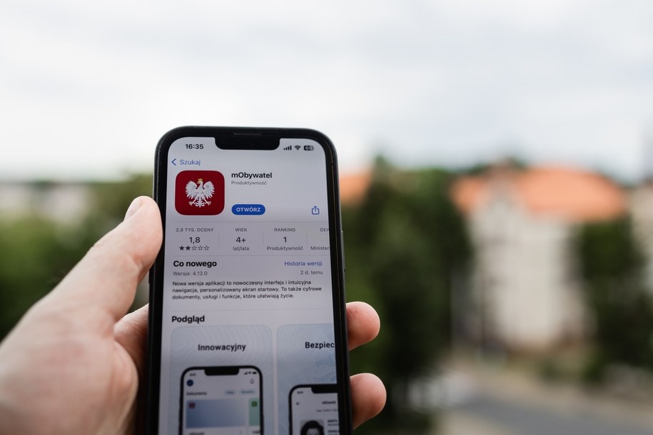 Koniec ery mObywatela? Wiceminister cyfryzacji uspokaja