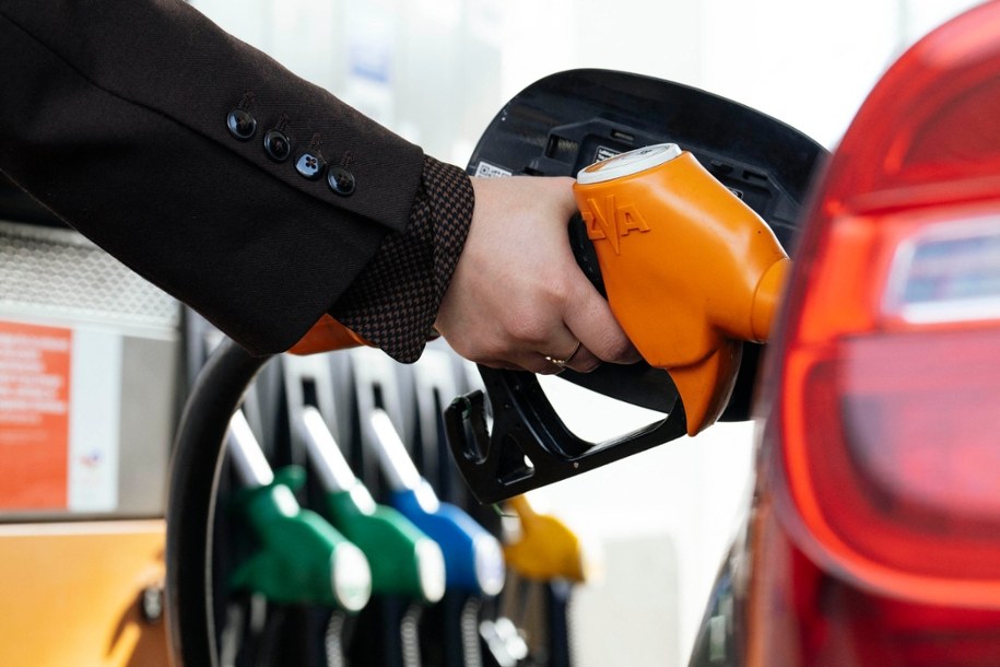 Pomoc czy walka o głosy? Rząd Meloni interweniuje ws. cen paliw