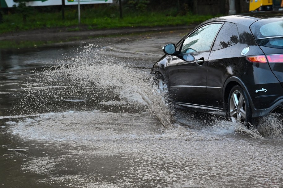"Przygotowanie na podtopienia". Ważny komunikat po naradzie w RCB