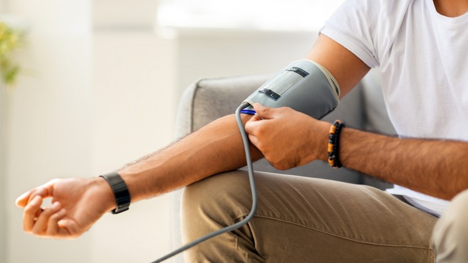 zdj. ilustrayjne/Stany zapalne wpływają na rozwój nadciśnienia? Chorują już nawet osiemnastolatkowie /Shutterstock