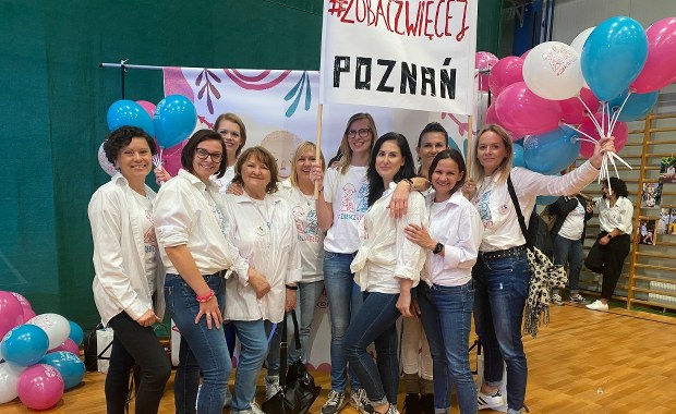 Zdjęcia 365 kobiet walczących z rakiem. Wielki finał projektu "Zobacz Więcej"
