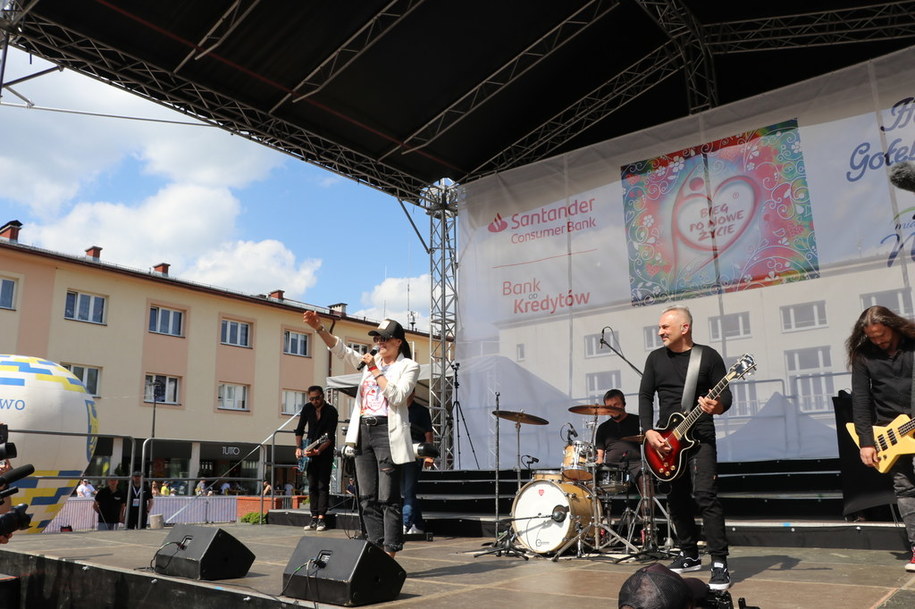 Zdjęcia do teledysku kręcono w Wiśle 14 maja podczas jubileuszowego 20. Biegu po Nowe Życie. /RMF FM