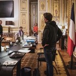 ​Zdjęcia Emmenuela Macrona obiegły sieć. "Szczyt śmieszności"
