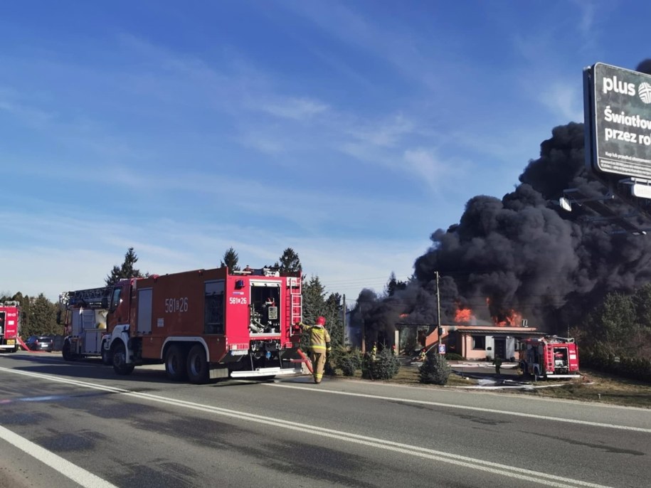 Zdjęcia z akcji strażackiej /ratownicza.net  /