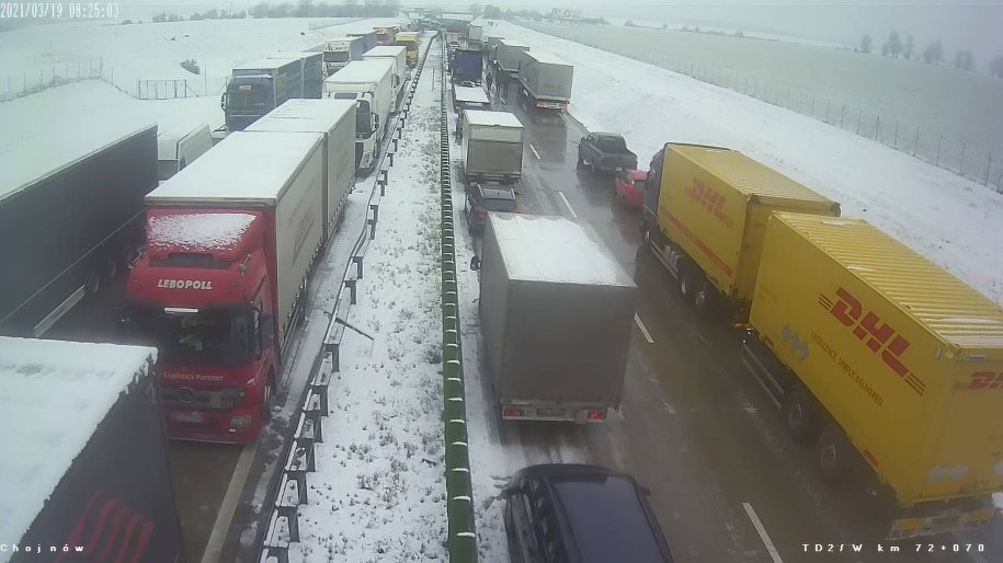 Zdjęcia z kamery GDDKiA - Chojnów /GDDKiA /