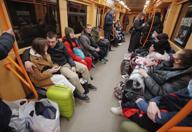 Zdjęcia z kijowskiego metra /SERGEY DOLZHENKO /PAP/EPA