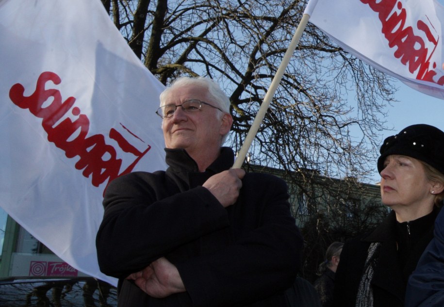 Zdjęcie archiwalne. Krzysztof Wyszkowski podczas manifestacji w obronie Krzysztofa Skorwońskiego /Grzegorz Jakubowski /PAP