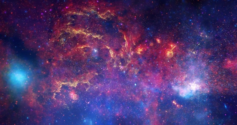 Zdjęcie centrum Drogi Mlecznej, które jest rekonstrukcją obrazów z różnych teleskopów /NASA, ESA, SSC, CXC and STScI /materiał zewnętrzny