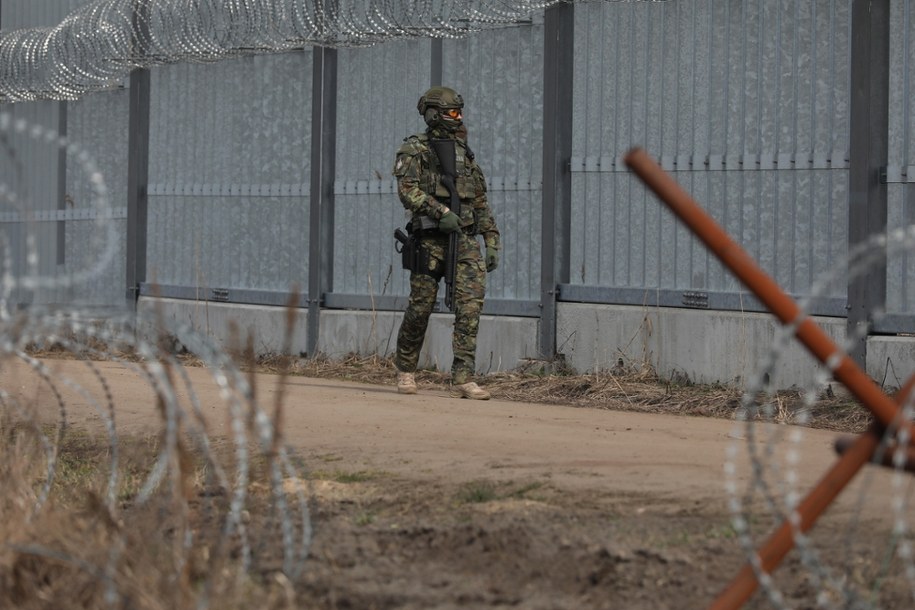 Żołnierz ranny przy granicy z Białorusią. News RMF FM: Wybuchł granat hukowy