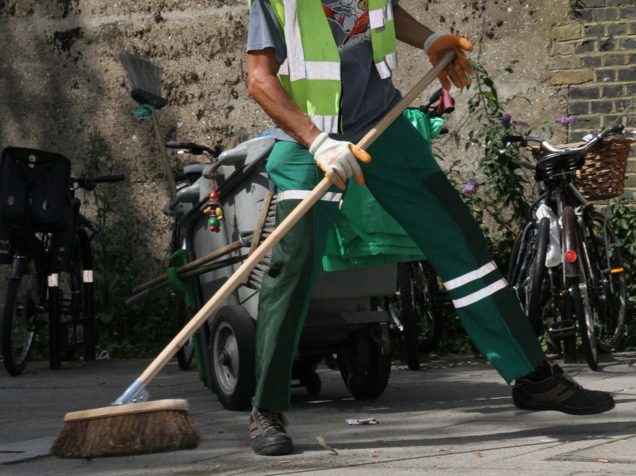 Burmistrz sprząta ulice