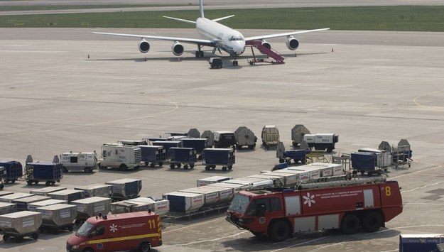 Incydent na lotnisku Chopina w Warszawie. Rosyjski airbus zahaczył o polski samolot
