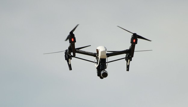 Belgia: Drony pomogą rozładować korki. Wystawią też mandaty