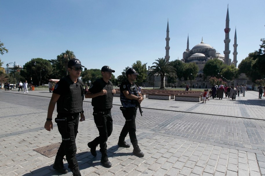 Turecki sąd nakazał aresztowanie stu wojskowych. Za korzystanie z aplikacji szyfrującej