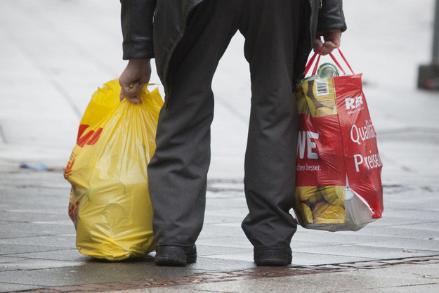 Wprowadzono najostrzejszy na świecie zakaz używania plastikowych torebek