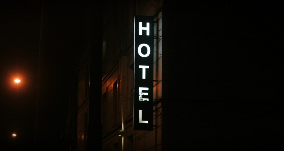 Warszawa: ​Mieszkańcy kamienicy spędzą najbliższy miesiąc w hotelu