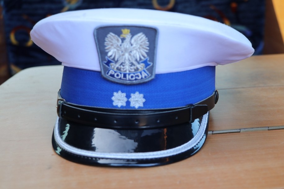 O krok od tragedii. Sąsiedzi i policjanci uratowali matkę z dzieckiem