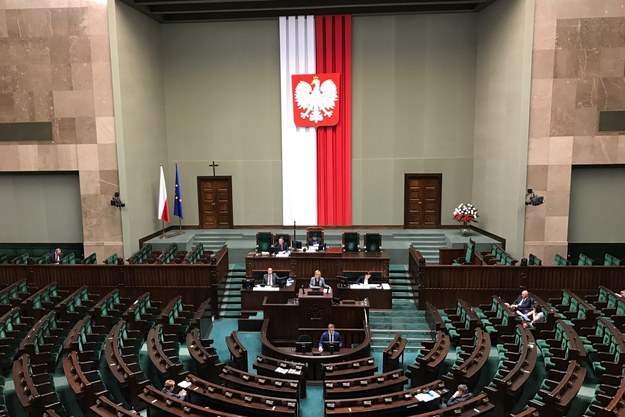 Centrum Informacyjne Sejmu: Tylko dwa kluby wskazały kandydatów do KRS