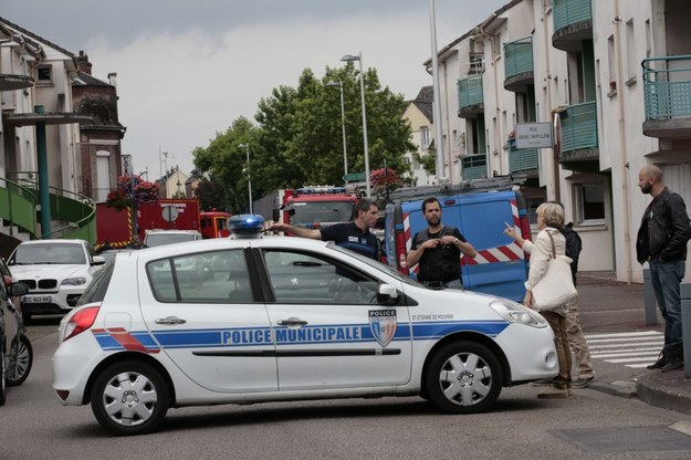 Skandal na Riwierze Francuskiej. Sprzedali nieletnie dziewczyny gangowi