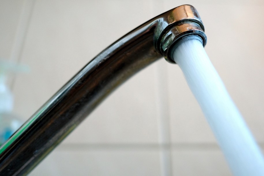 Skażona woda w 11 miejscowościach w Świętokrzyskiem