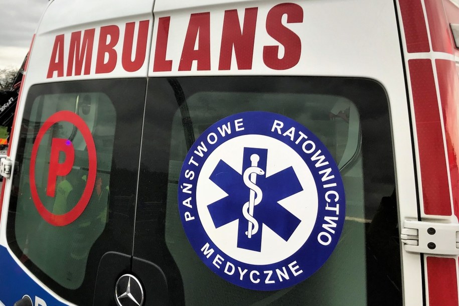 Pięć osób rannych w wypadku. Samochód zatrzymał się po uderzeniu w autobus