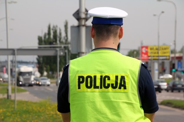 Ukradli samochód i uciekli. Policja szuka sprawców napadu na taksówkarza