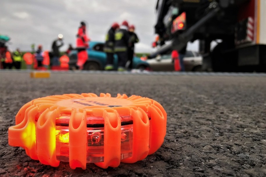 Podkarpacie: Zderzenie samochodu i motocykla, dwie osoby nie żyją