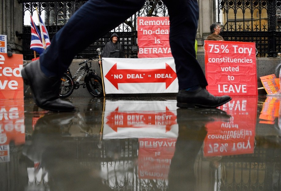 Szymański: Prawdopodobieństwo bezumownego brexitu wzrasta